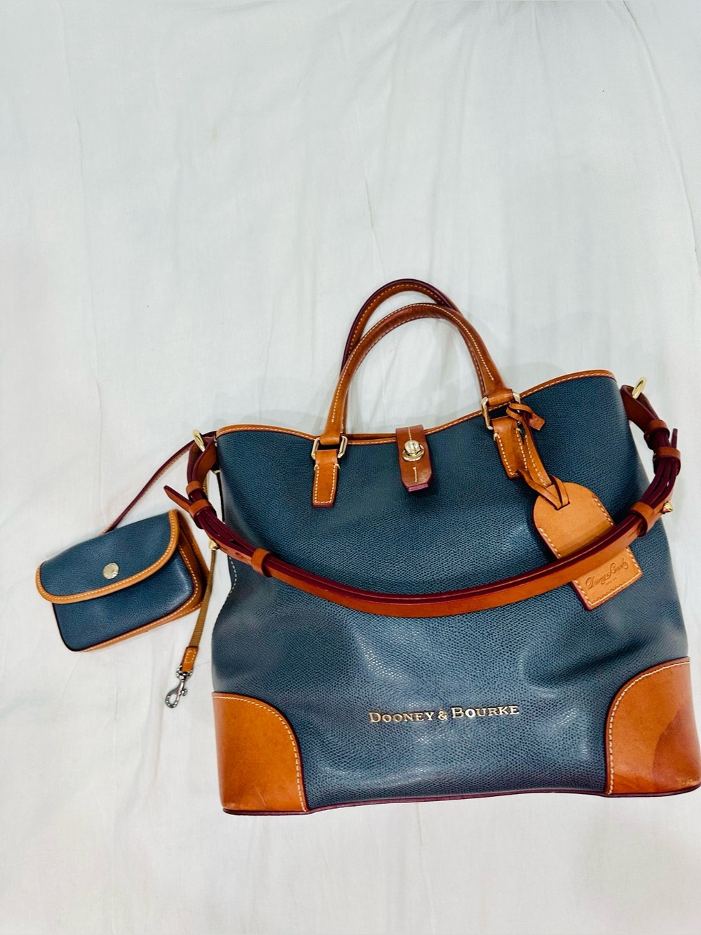 Dooney & Bourke Shelby Shopper Tote Handbag